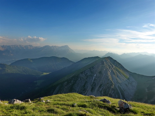 Blick vom Krottenkopf Richtung Zugspitze