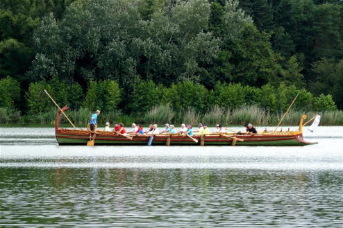 31 Querbeet mit dem Römerboot auf dem Dechsendorfer Weiher 