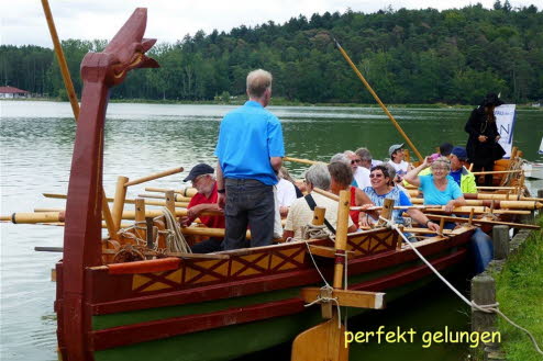 51 Querbeet mit dem Römerboot auf dem Dechsendorfer Weiher 