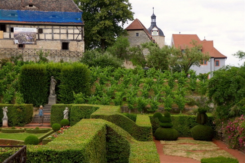 63 Gärten mit Blick auf das Alte Schloss